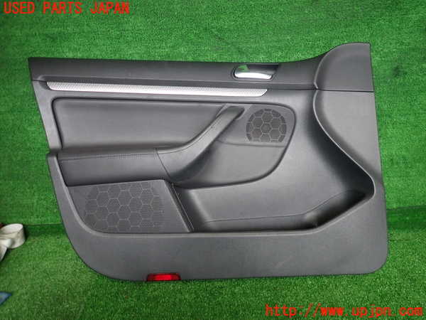 2UPJ-25881264]VW ゴルフ R32(1KBUBF)左前ドア内張り 中古_m0001.jpg