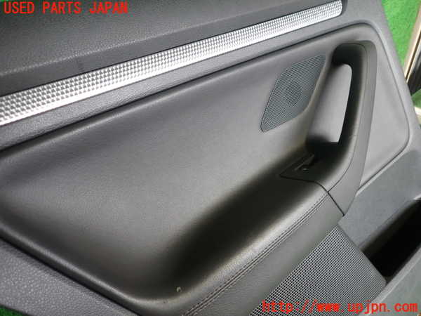 2UPJ-25881324]VW ゴルフ R32(1KBUBF)左後ドア内張り 中古_m0002.jpg