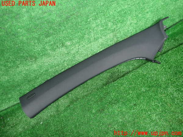 2UPJ-25887660]VW ゴルフ R32(1KBUBF)左フロントピラートリム 中古_m0001.jpg