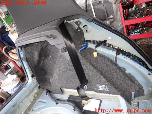 2UPJ-25887680]VW ゴルフ R32(1KBUBF)左リアピラートリム 中古_m0003.jpg