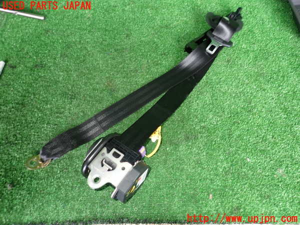 2UPJ-25887075]VW ゴルフ R32(1KBUBF)助手席シートベルト 中古_m0001.jpg