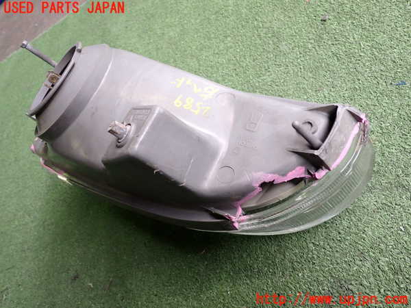 2UPJ-25891130]インプレッサ WRX-STi(GC8)右ヘッドライト ハロゲン 【ジャンク品】 中古_m0004.jpg