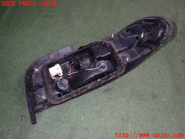 2UPJ-25891536]インプレッサ WRX-STi(GC8)左テールランプ 中古_m0005.jpg