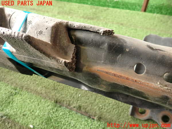 2UPJ-25901014]ポルシェ・カイエン ターボ(9PAM4851A)フロントバンパーホースメント 中古_m0003.jpg