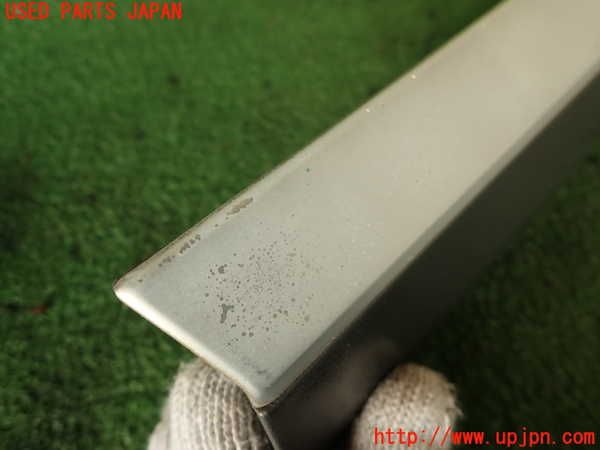 2UPJ-25901232]ポルシェ・カイエン ターボ(9PAM4851A)右前ドアパネル 中古_m0003.jpg