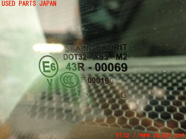 2UPJ-25901382]ポルシェ・カイエン ターボ(9PAM4851A)左クォーターガラス (43R-00069 M2) 中古_m0003.jpg