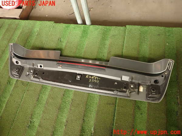 2UPJ-25901520]ポルシェ・カイエン ターボ(9PAM4851A)リアスポイラー 中古_m0004.jpg