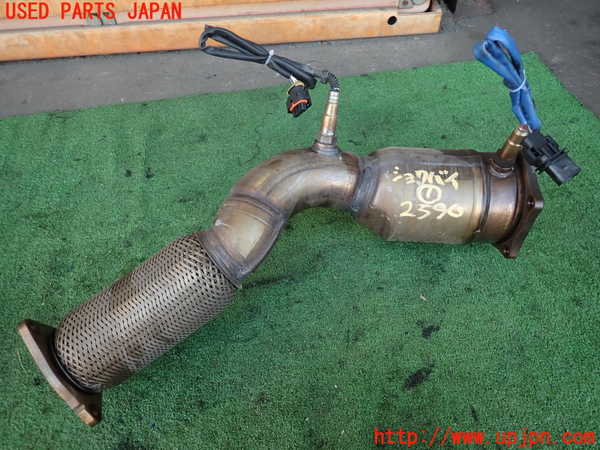 2UPJ-25902661]ポルシェ・カイエン ターボ(9PAM4851A)触媒1 中古_m0001.jpg