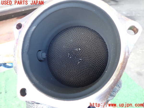 2UPJ-25902661]ポルシェ・カイエン ターボ(9PAM4851A)触媒1 中古_m0003.jpg