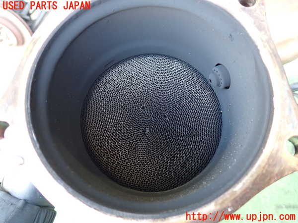 2UPJ-25902662]ポルシェ・カイエン ターボ(9PAM4851A)触媒2 中古_m0003.jpg
