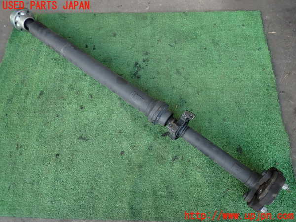 2UPJ-25903410]ポルシェ・カイエン ターボ(9PAM4851A)リアプロペラシャフト 中古_m0002.jpg