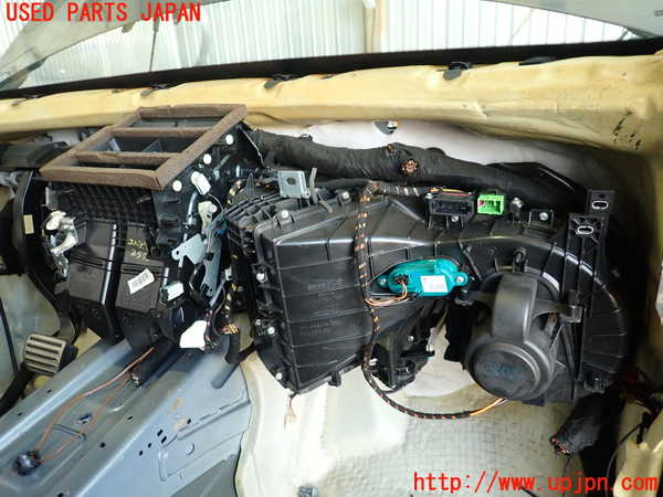 2UPJ-25906081]ポルシェ・カイエン ターボ(9PAM4851A)エバポレーター1 中古_m0001.jpg