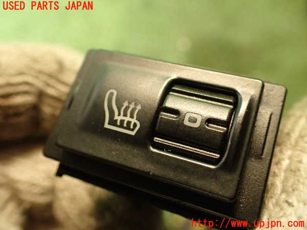 2UPJ-25906311]ポルシェ・カイエン ターボ(9PAM4851A)スイッチ6 (シートヒーター) 中古_m0002.jpg