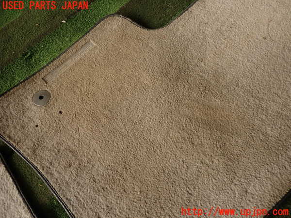 2UPJ-25907800]ポルシェ・カイエン ターボ(9PAM4851A)フロアマット 中古_m0002.jpg