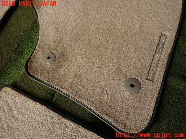 2UPJ-25907800]ポルシェ・カイエン ターボ(9PAM4851A)フロアマット 中古_m0003.jpg