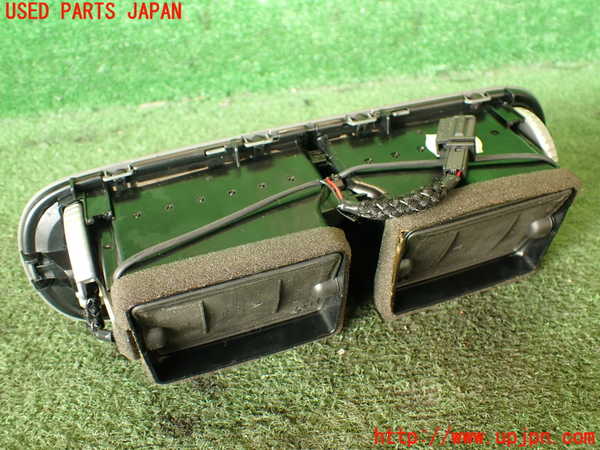 2UPJ-25907526]ポルシェ・カイエン ターボ(9PAM4851A)エアコン吹き出し口1 (真中) 中古_m0004.jpg