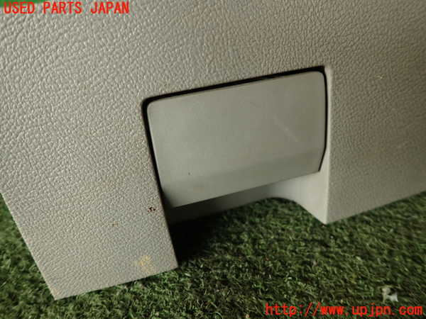 2UPJ-25907842]ポルシェ・カイエン ターボ(9PAM4851A)小物入れ2 中古_m0003.jpg