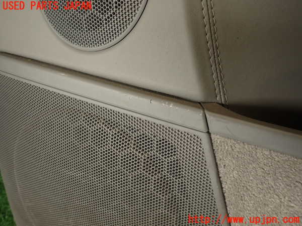 2UPJ-25901234]ポルシェ・カイエン ターボ(9PAM4851A)右前ドア内張り 中古_m0002.jpg