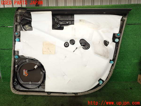 2UPJ-25901264]ポルシェ・カイエン ターボ(9PAM4851A)左前ドア内張り 中古_m0005.jpg