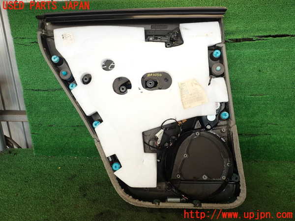 2UPJ-25901294]ポルシェ・カイエン ターボ(9PAM4851A)右後ドア内張り 中古_m0005.jpg