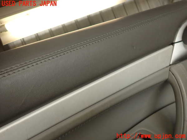2UPJ-25901324]ポルシェ・カイエン ターボ(9PAM4851A)左後ドア内張り 中古_m0004.jpg