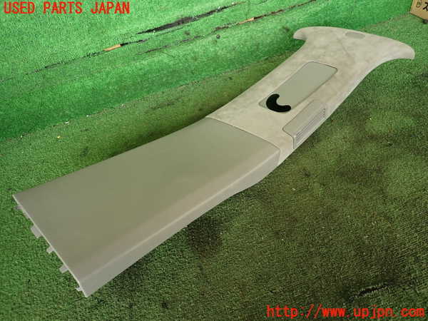 2UPJ-25907665]ポルシェ・カイエン ターボ(9PAM4851A)右センターピラートリム 中古_m0001.jpg