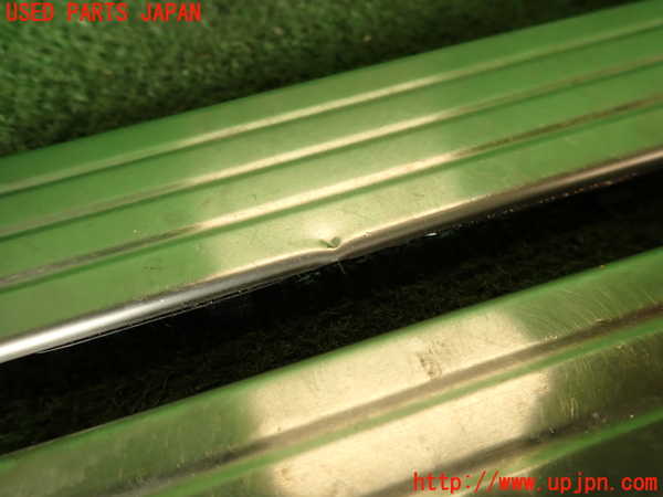 2UPJ-25907740]ポルシェ・カイエン ターボ(9PAM4851A)スカッフプレート 中古_m0002.jpg