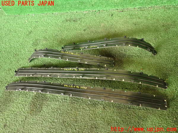 2UPJ-25907740]ポルシェ・カイエン ターボ(9PAM4851A)スカッフプレート 中古_m0005.jpg