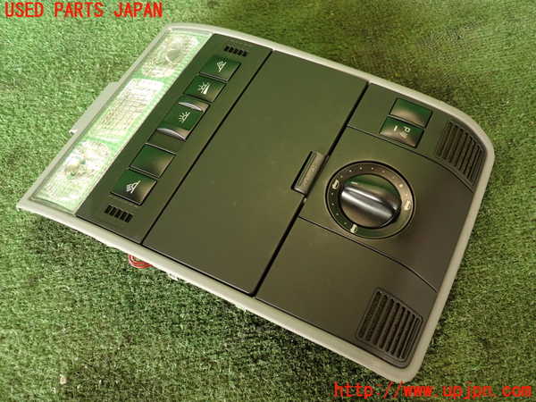 2UPJ-25906411]ポルシェ・カイエン ターボ(9PAM4851A)ルームランプ1 (真中) 中古_m0001.jpg