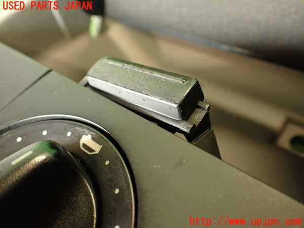 2UPJ-25906411]ポルシェ・カイエン ターボ(9PAM4851A)ルームランプ1 (真中) 中古_m0003.jpg