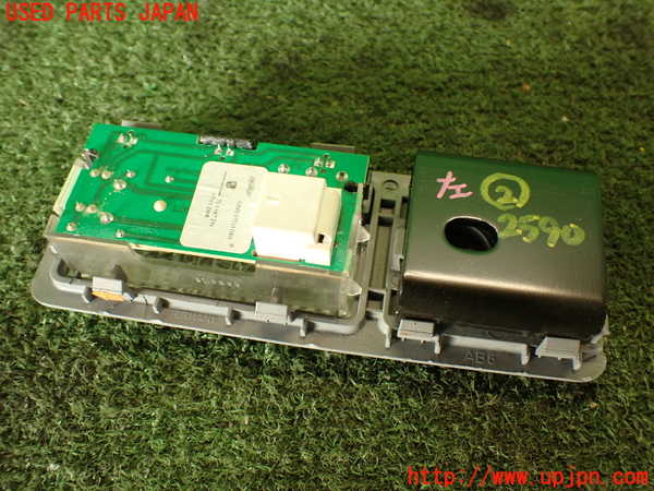 2UPJ-25906412]ポルシェ・カイエン ターボ(9PAM4851A)ルームランプ2 (左) 中古_m0004.jpg