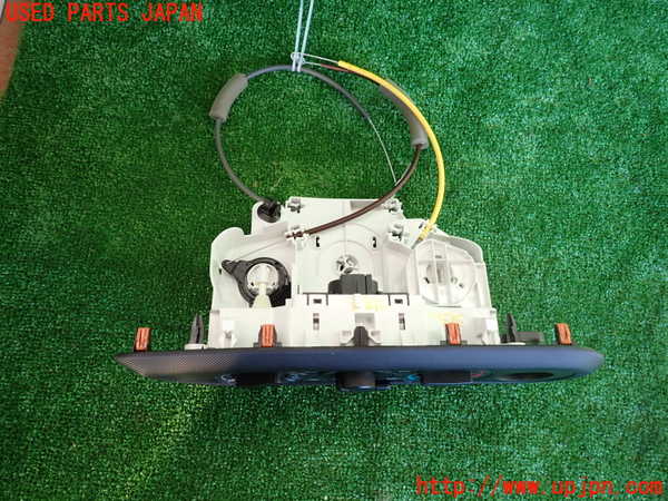 2UPJ-25916066]ライズ(RAIZE)(A201A)エアコンスイッチ1 中古_m0002.jpg
