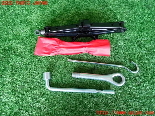 2UPJ-25917805]ライズ(RAIZE)(A201A)車載工具 中古_m0001.jpg