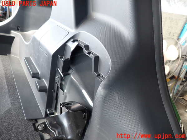 2UPJ-25917680]ライズ(RAIZE)(A201A)左リアピラートリム 中古_m0003.jpg