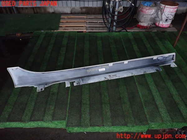 2UPJ-25931392]BMW 118i(7K15)(F40)左サイドステップ 中古_m0005.jpg