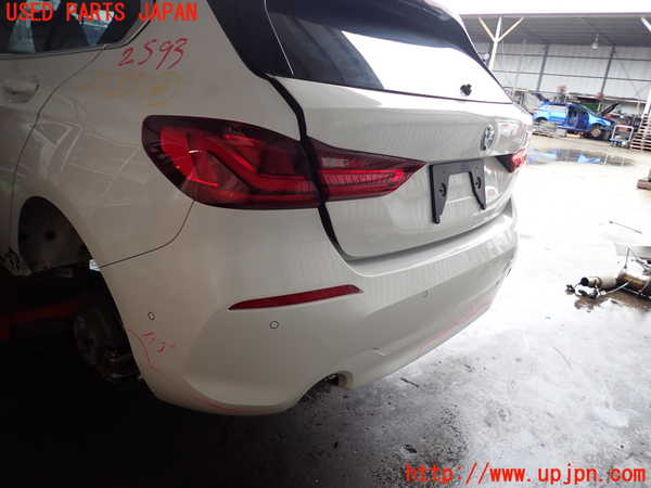 2UPJ-25931610]BMW 118i(7K15)(F40)リアバンパー 中古_m0002.jpg