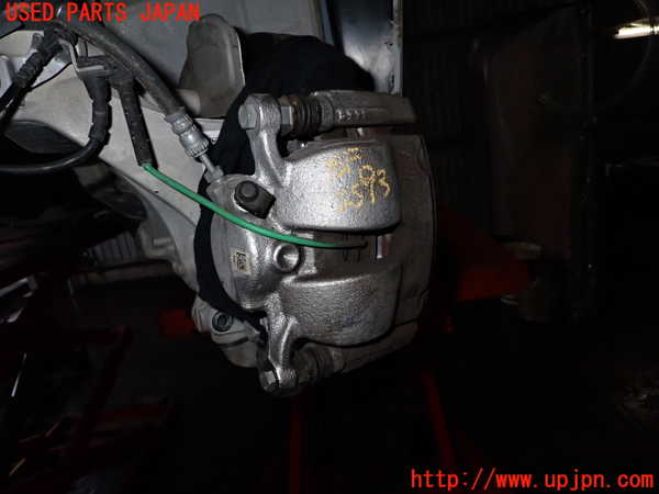 2UPJ-25934085]BMW 118i(7K15)(F40)左フロントキャリパー 中古_m0002.jpg