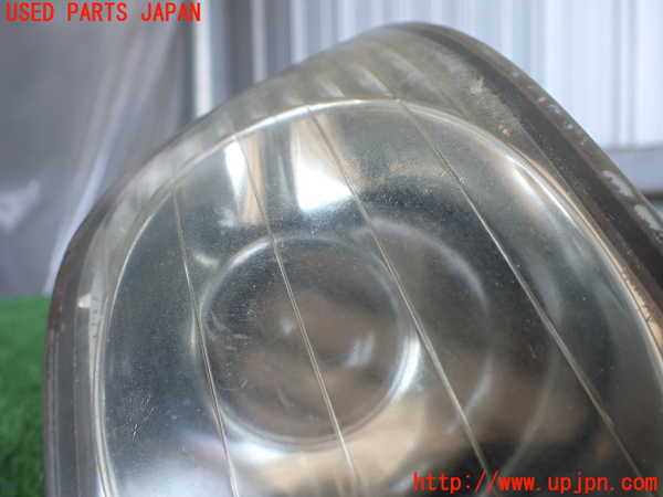 5UPJ-25941182]アルテッツァ(SXE10)左フォグ 【ジャンク品】 中古_m0005.jpg