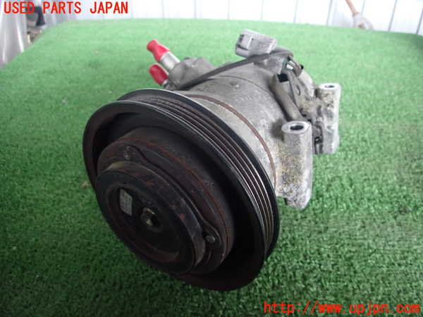 5UPJ-25946025]アルテッツァ(SXE10)エアコンコンプレッサー 中古_m0001.jpg