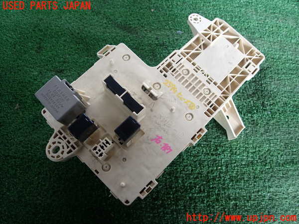 2UPJ-25946742]アルテッツァ(SXE10)ヒューズボックス2 中古_m0002.jpg