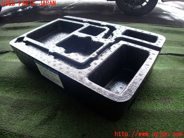 5UPJ-25947772]アルテッツァ(SXE10)ラゲッジトレイ2 中古_m0001.jpg