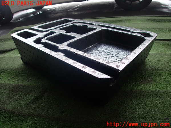 5UPJ-25947772]アルテッツァ(SXE10)ラゲッジトレイ2 中古_m0002.jpg