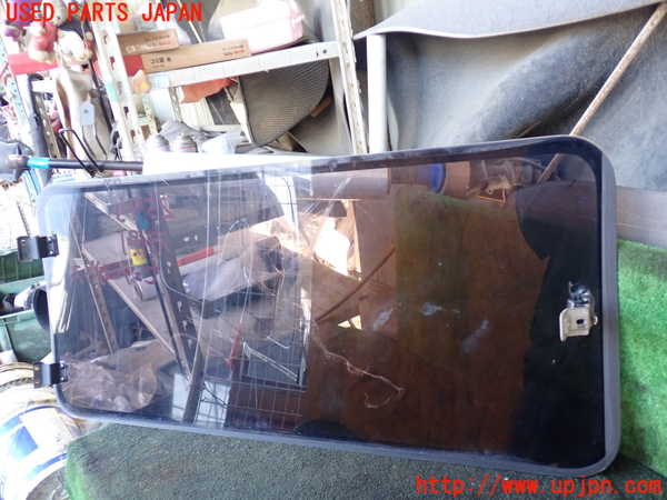 1UPJ-25951370]キャラバン コーチ(KRE24)右サイドセンターガラス NSG M5E8 中古_m0003.jpg