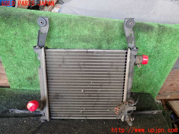 5UPJ-25952322]キャラバン コーチ(KRE24)ラジエーター2 (サブ) 中古_m0001.jpg