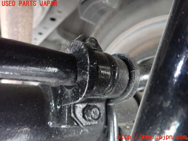 5UPJ-25955445]キャラバン コーチ(KRE24)リアスタビライザー 中古_m0003.jpg