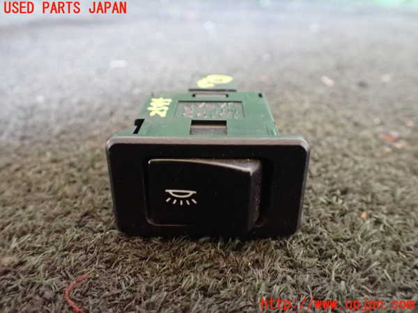 5UPJ-25956308]キャラバン コーチ(KRE24)スイッチ3 (照明スイッチ) 中古_m0001.jpg