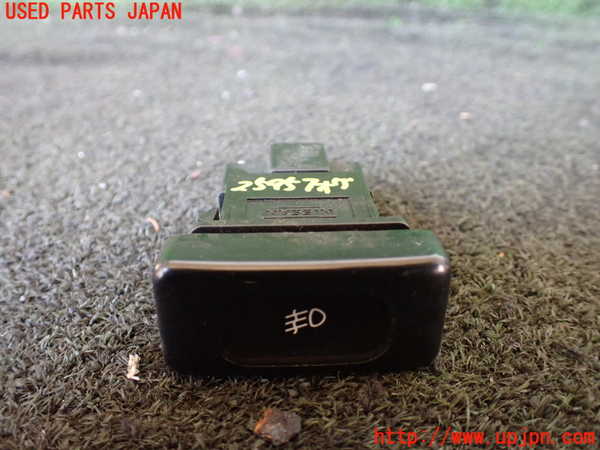 1UPJ-25956295]キャラバン コーチ(KRE24)フォグスイッチ 中古_m0001.jpg