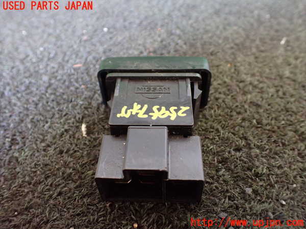 1UPJ-25956295]キャラバン コーチ(KRE24)フォグスイッチ 中古_m0002.jpg