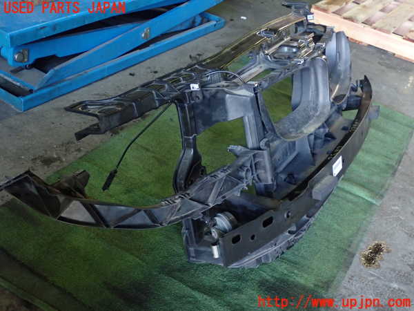 1UPJ-25971041]BMW 120i カブリオレ E88(UL20)コアサポート 中古_m0002.jpg