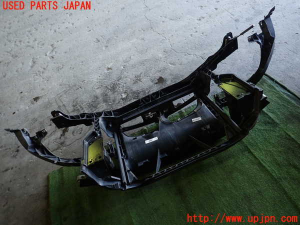 1UPJ-25971041]BMW 120i カブリオレ E88(UL20)コアサポート 中古_m0004.jpg